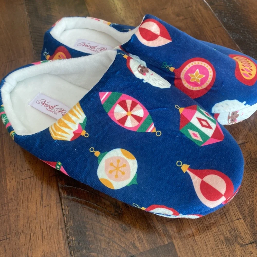 North Pole Trading Co. Vintage Ornaments Slip-On Slippers Unisex Big Kid